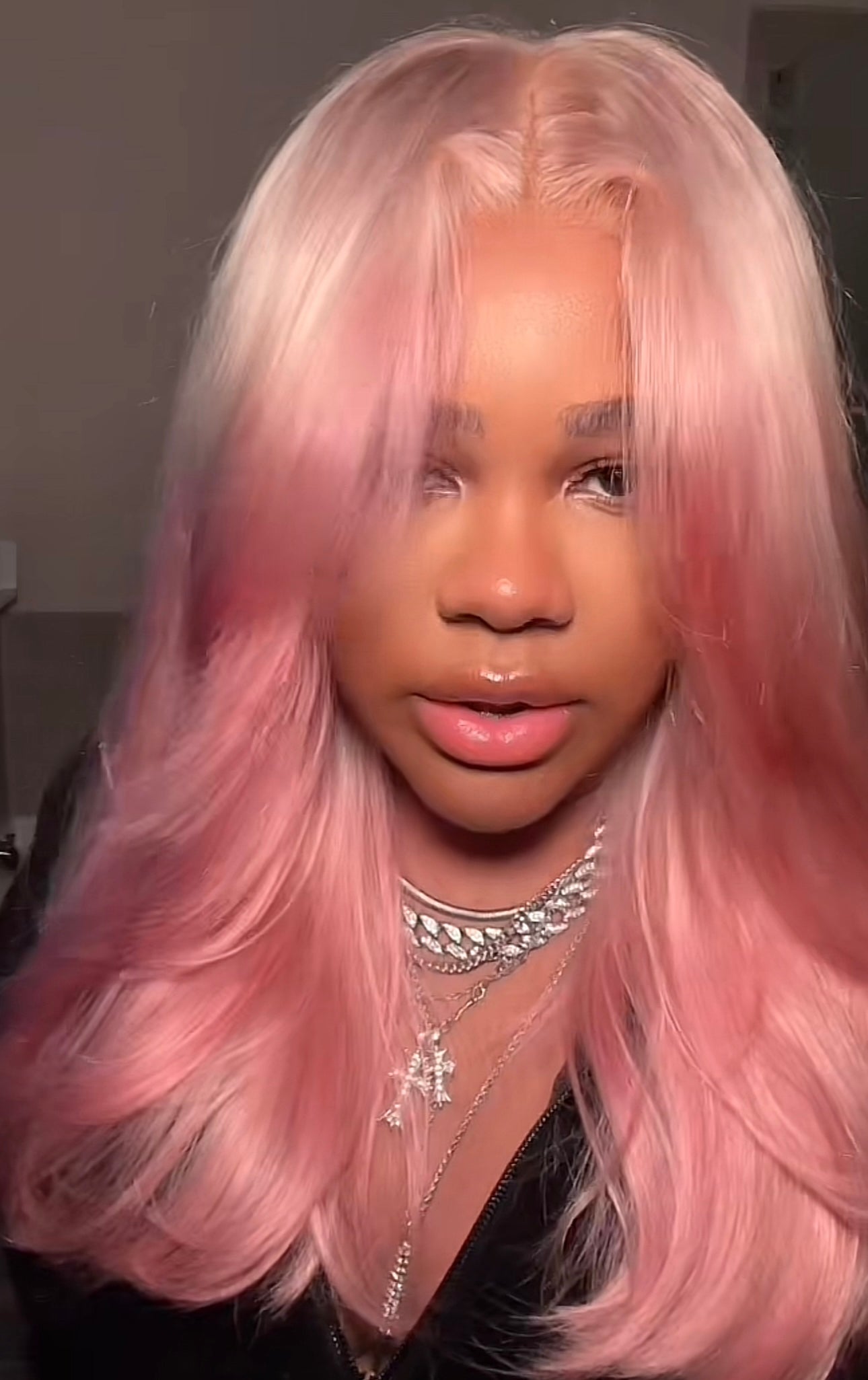 Alipearl 5x5 613 with pink ends