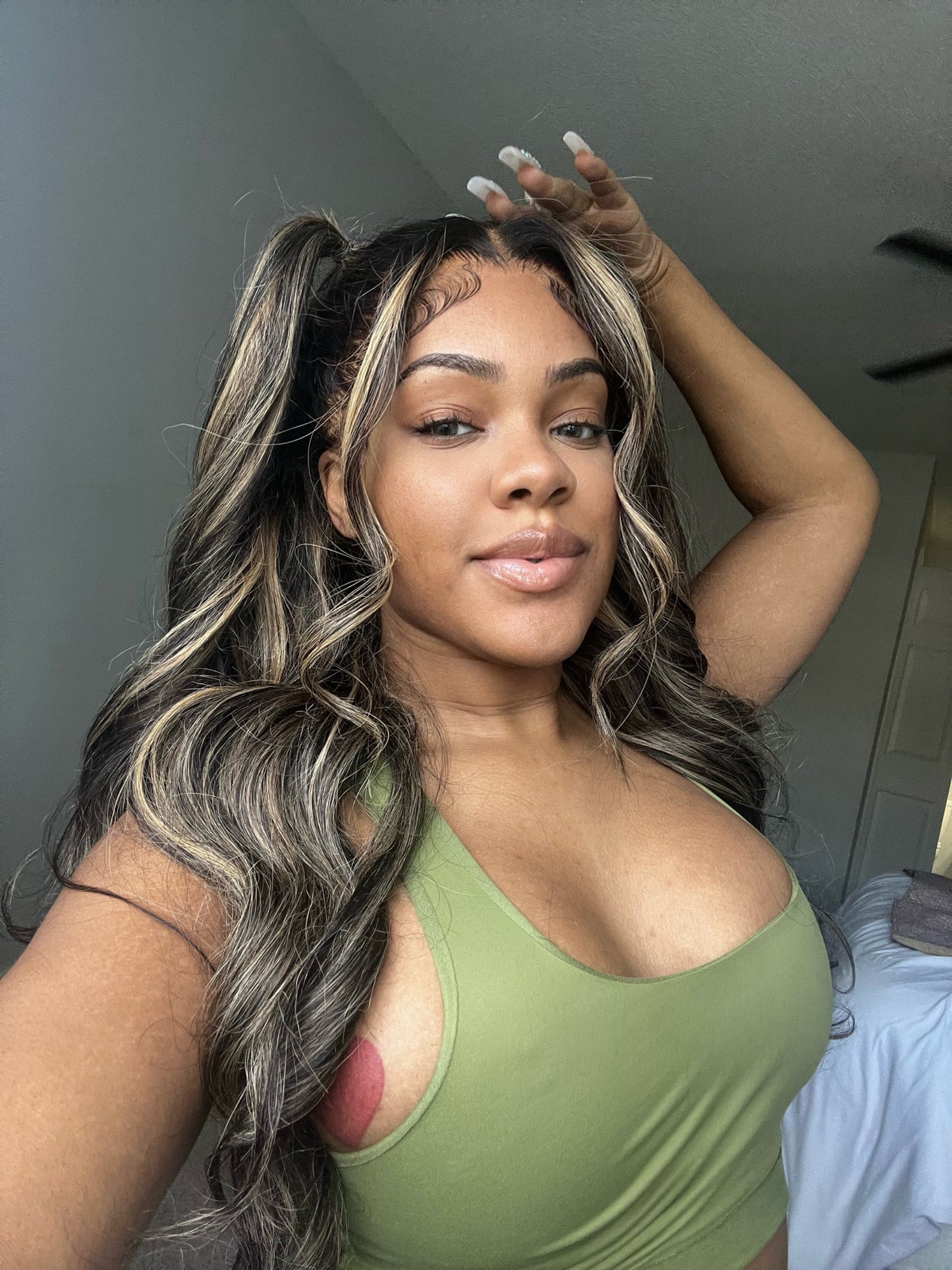 west Kiss highlight frontal wig