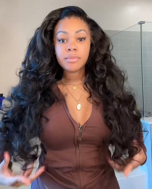 30 Inch Amanda Hair Loose Wave Wigs with Curtain Bangs